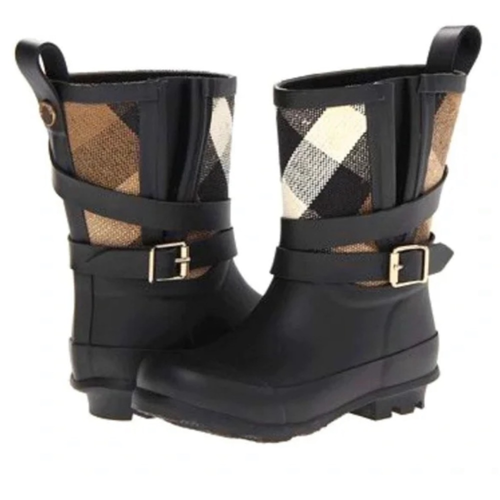 NEW IN BOX WITH TAGS Authentic Burberry Holloway Mini Check Rubber Rainboots